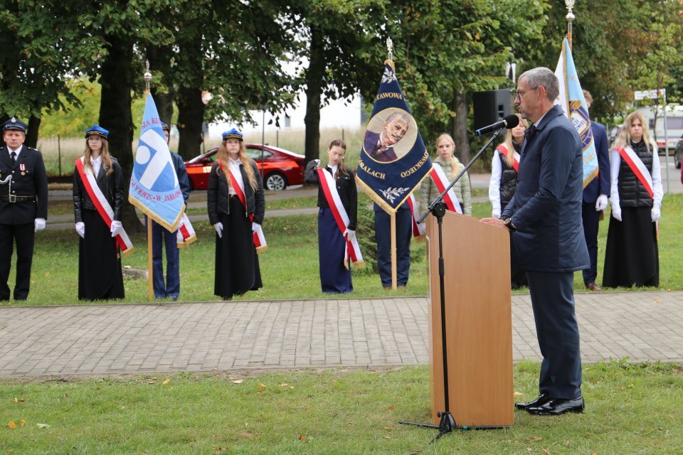 - 2023-10-06_ur_1.jpg - 2023-10-06_ur_1.jpg