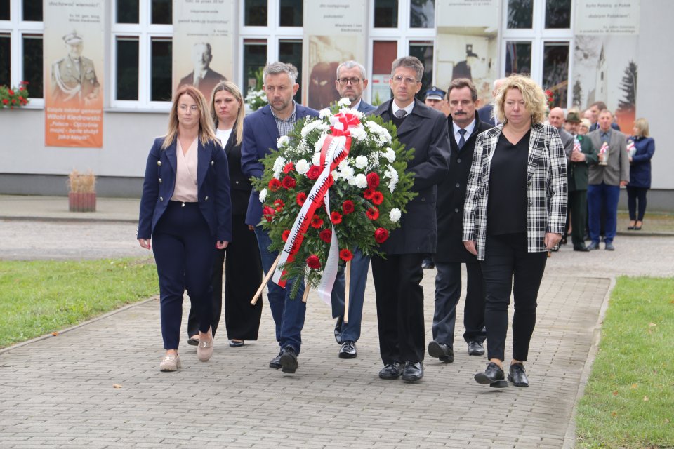 - 2023-10-06_ur_4.jpg - 2023-10-06_ur_4.jpg