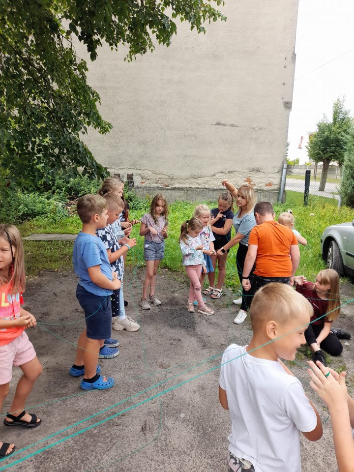 Zdjęcie Kolejnym punktem były zabawy na świeżym powietrzu.