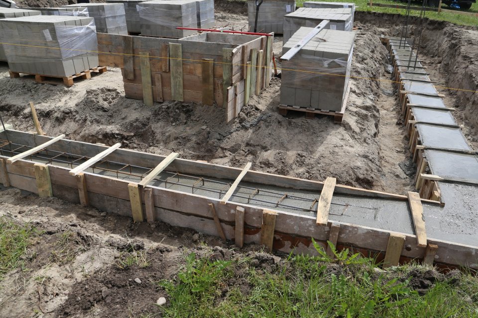 Zdjęcie W miejscowości Górale trwają prace związane z realizacją inwestycji pn. „Modernizacja systemu uzdatniania, przesyłu i dystrybucji wody pitnej dla Miasta i Gminy Jabłonowo Pomorskie”. / fot. Urząd Miasta i Gminy Jabłonowo Pomorskie